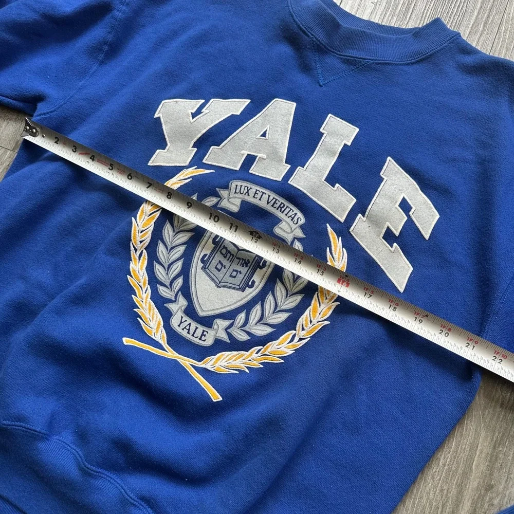 Vintage 80s/90s Yale University Champion Crewneck Sweatshirt Blue mens Large